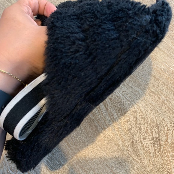 Girls Fur Slippers - Picture 6 of 8